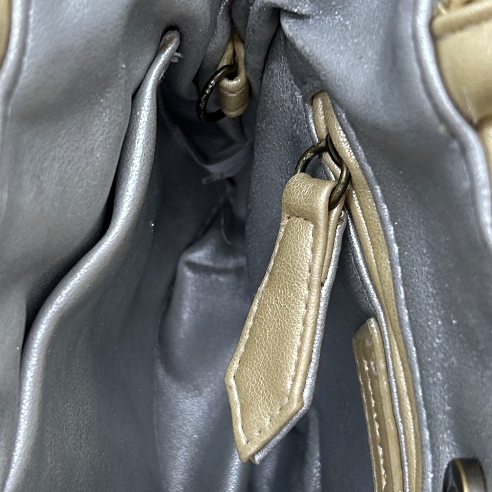 Elegant SONDRA ROBERTS Gold Ruffle Handbag - Picture 10 of 11